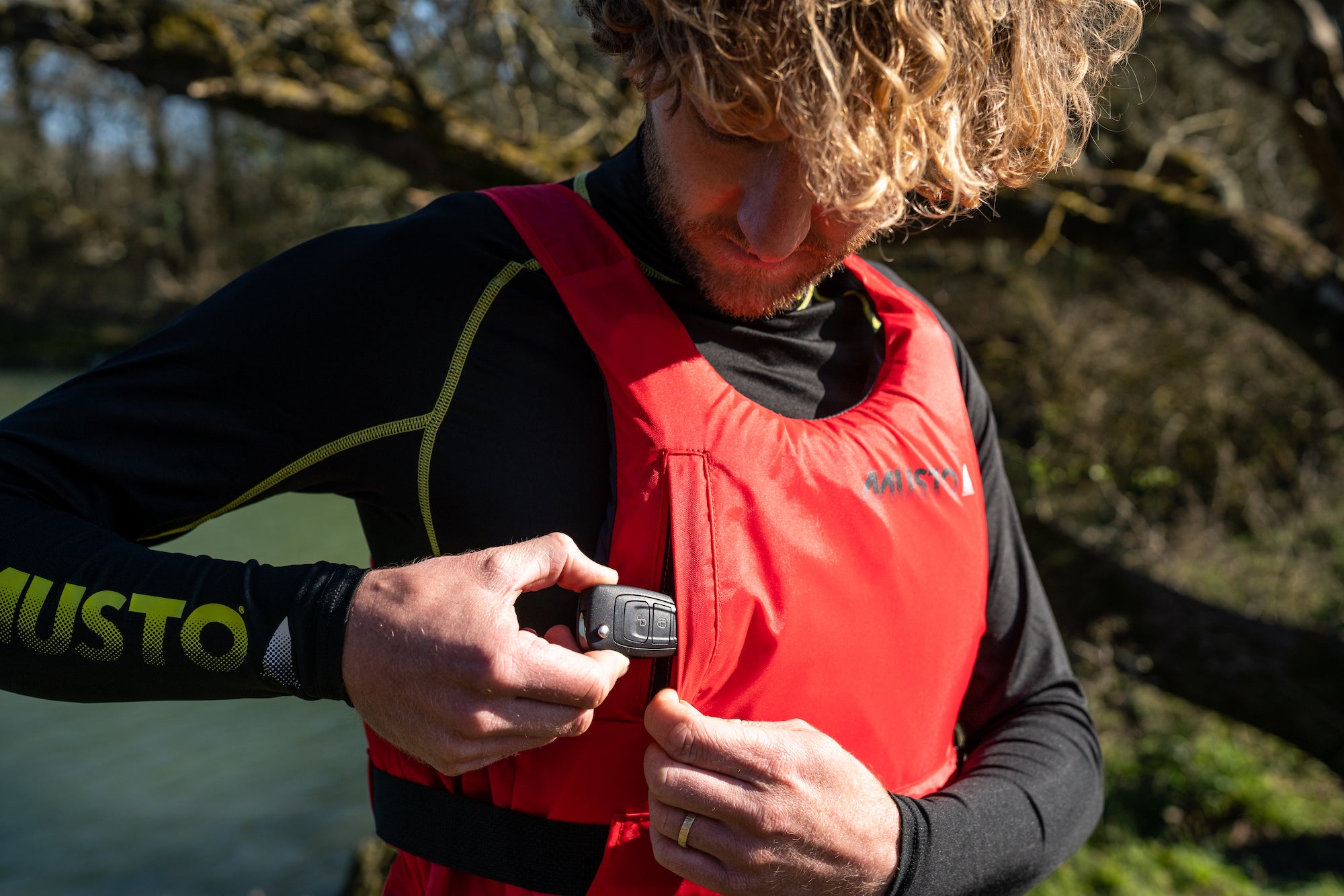 Slam - Petrel Regatta Lifejacket - Help